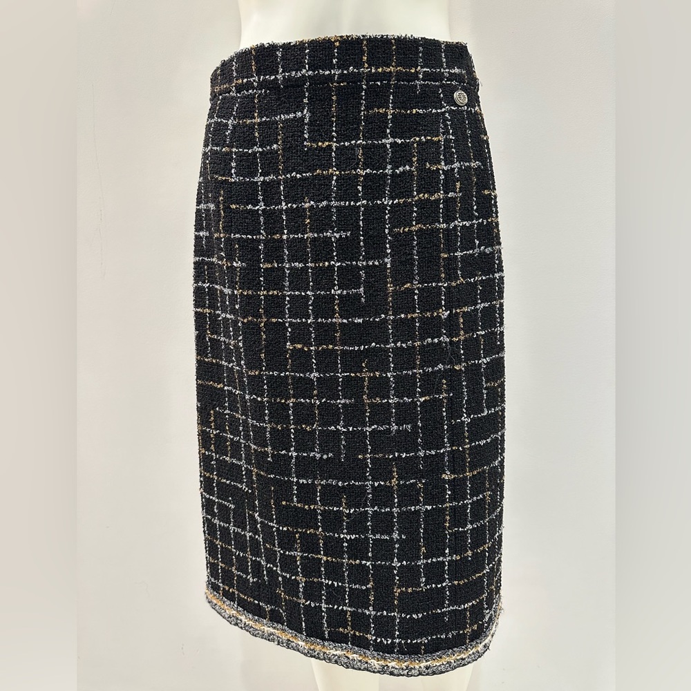 CHANEL 17S Fantasy Tweed Skirt Size 38